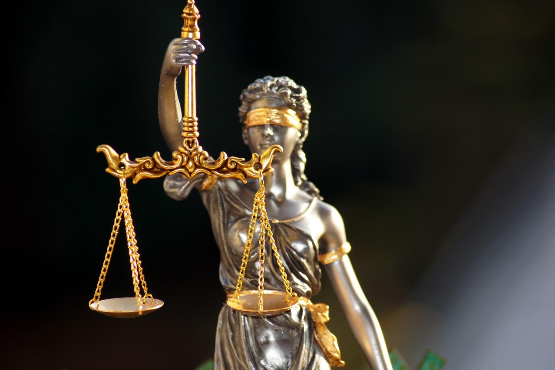 Exécution des décisions de justice par huissier à Orléans